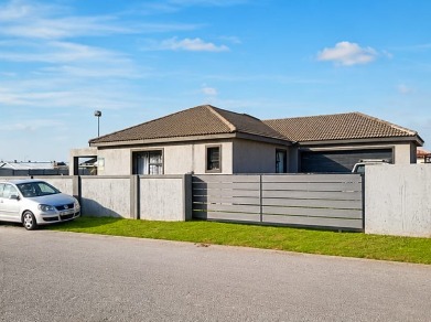 3 Bedroom Property for Sale in Mossel Bay Ext 15 Western Cape